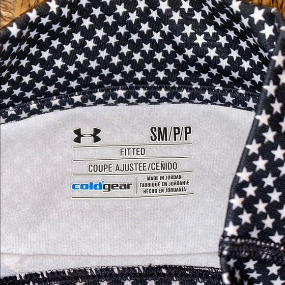 Under Armour ColdGear Mock   Black w/ White Star Long Sleeve Top sz Small Fitted - Picture 4 of 8